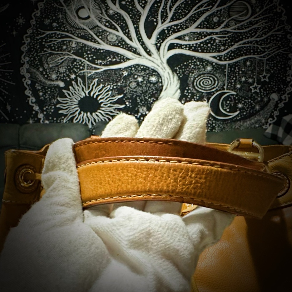 Vintage 90s Y2K Michael Kors Shoulder Bag  Gold soft Leather work and school bag - Picture 17 of 17